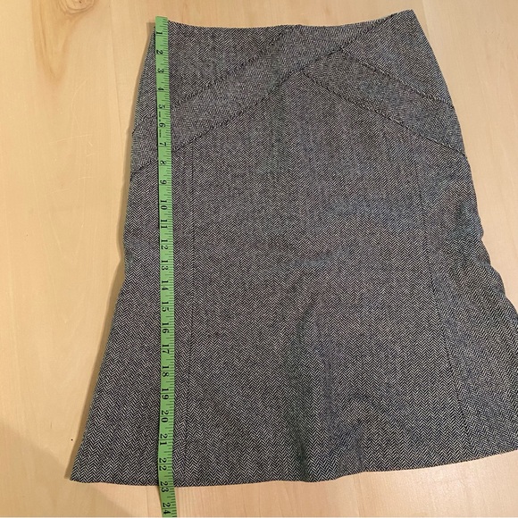 SANDRA ANGELOZZI Size 30 / size 6 Wool blend herringbone fitted flare skirt - Picture 3 of 8
